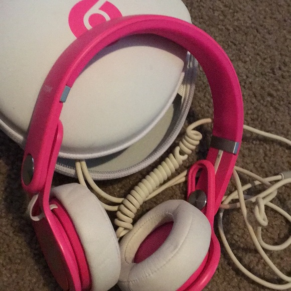 Beats by Dre - Picture 2 of 4